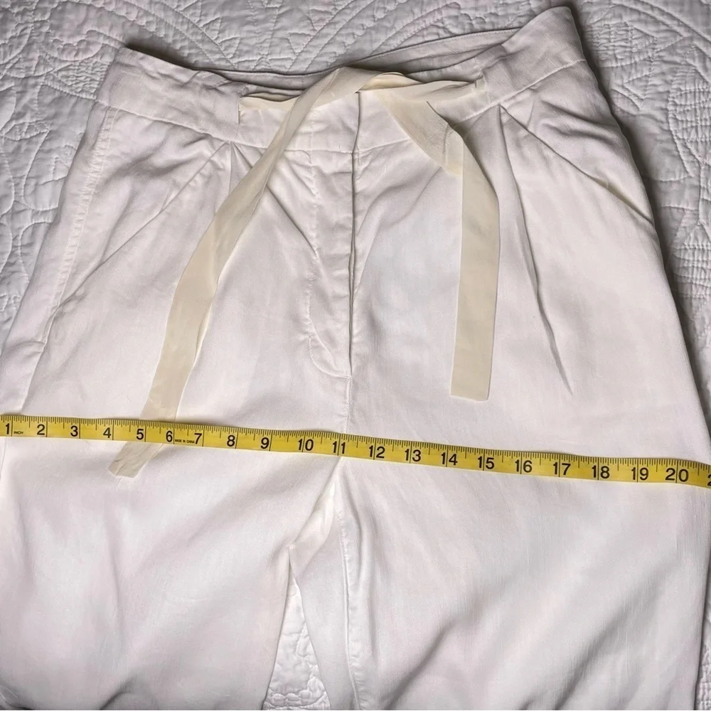 Aritzia Wilfred Allant Pleated Cuffed Trousers Women’s Size 8 Ivory White
